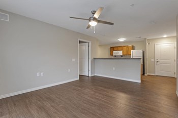 27 W Jenkins Ave 1-3 Beds Apartment, Affordable for Rent - Photo Gallery 2