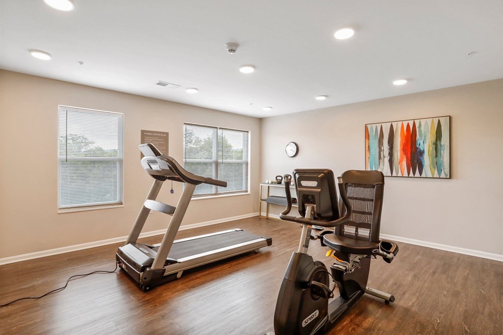 additional photo for property listing at chic digs with room to stretch out in the village 22 car