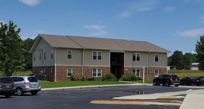 118 Chilhowee Circle 1-2 Beds Apartment, Affordable for Rent - Photo Gallery 1