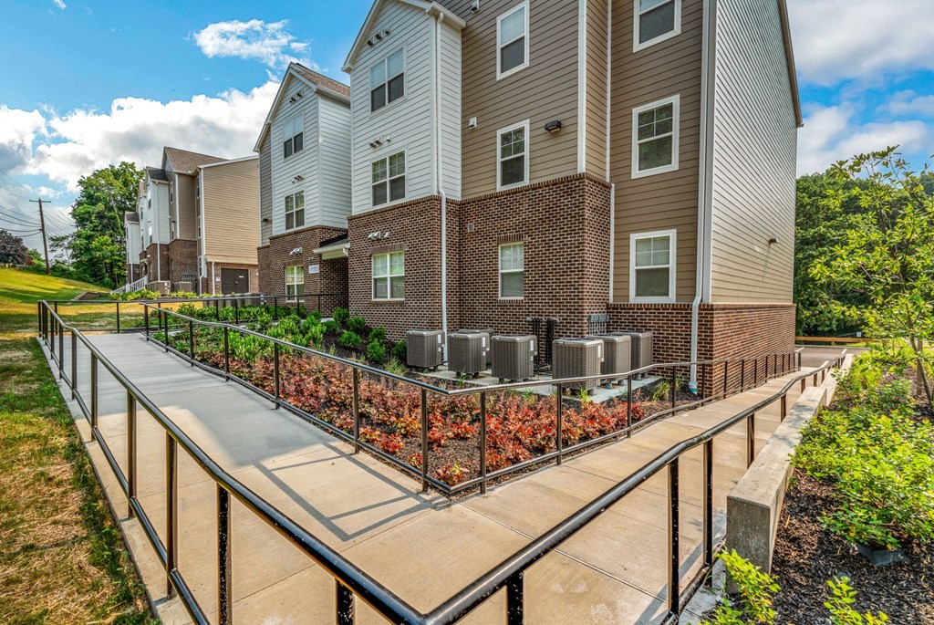 the preserve at ballantyne commons community garden with apartment buildings