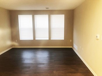 745 Stocking Avenue N.W. 1-3 Beds Apartment, Affordable for Rent - Photo Gallery 2