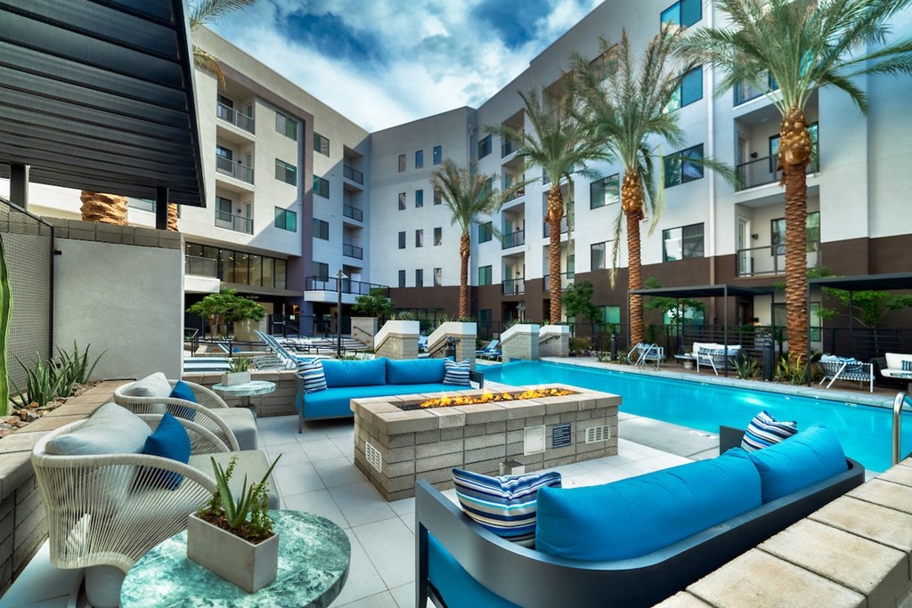 MAA Central Ave Resort Style Pool