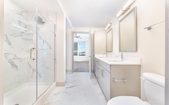 310 North Orange Avenue Studio-3 Beds Apartment for Rent - Photo Gallery 30