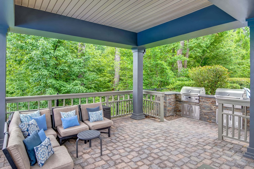 Outdoor Grill and Lounge