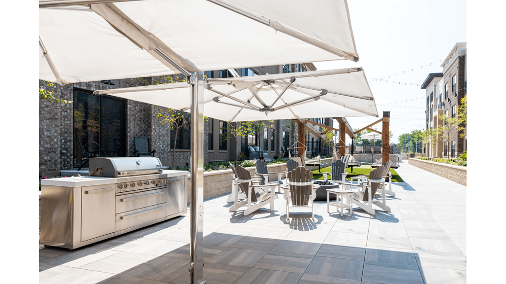 Outdoor Grill and Picnic Area