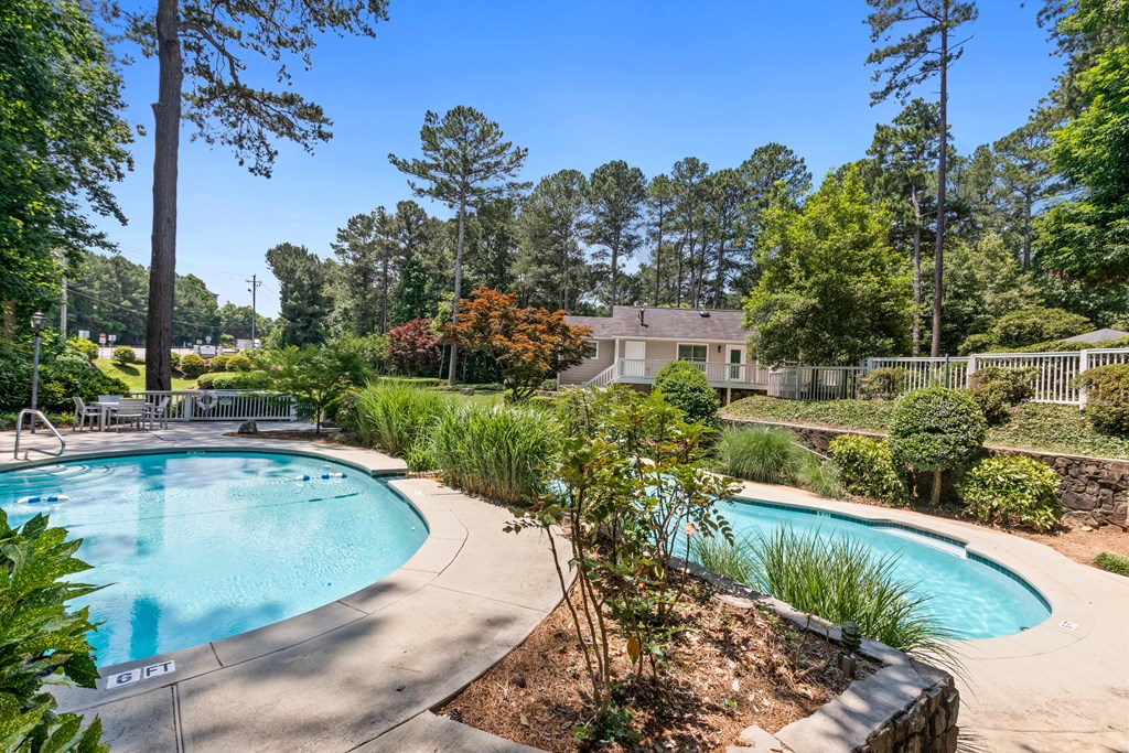 Resort-style Swimming Pool and Deck