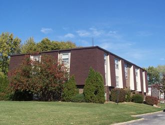 Exterior view of Carriage Place Apartments