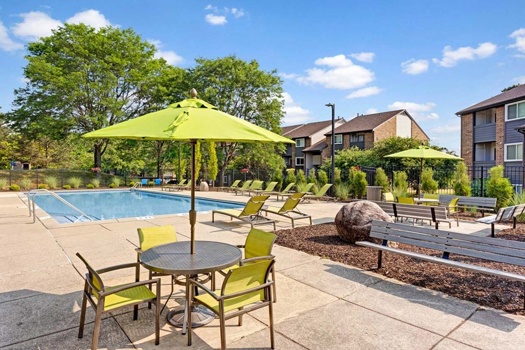 Resort-style Swimming Pool and Deck