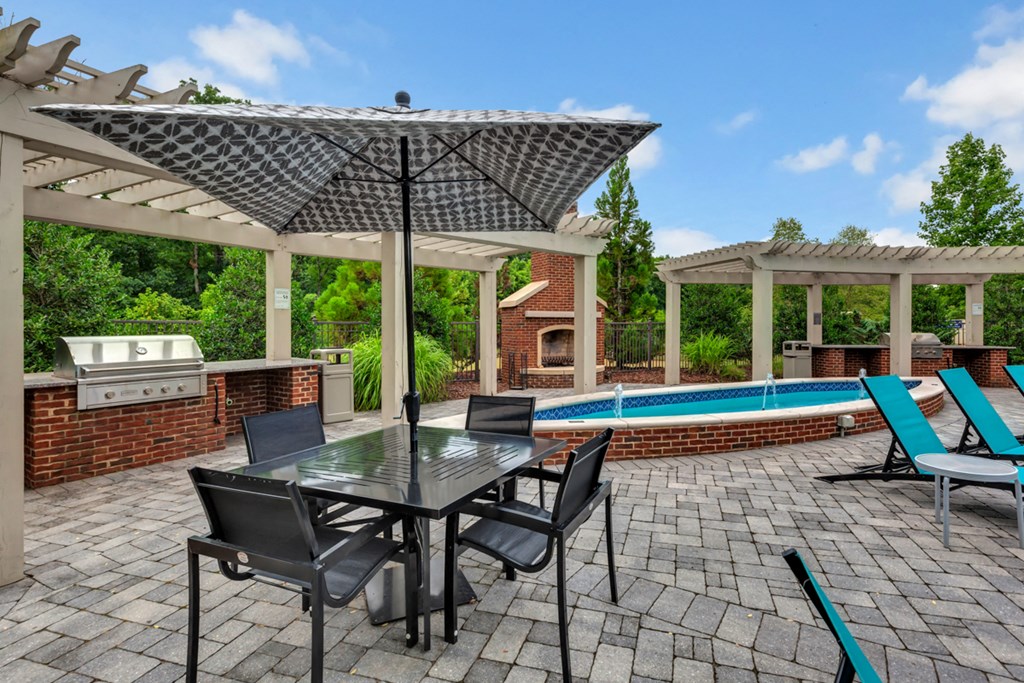 Resort-style Swimming Pool and Deck Resort-style Swimming Pool and Deck