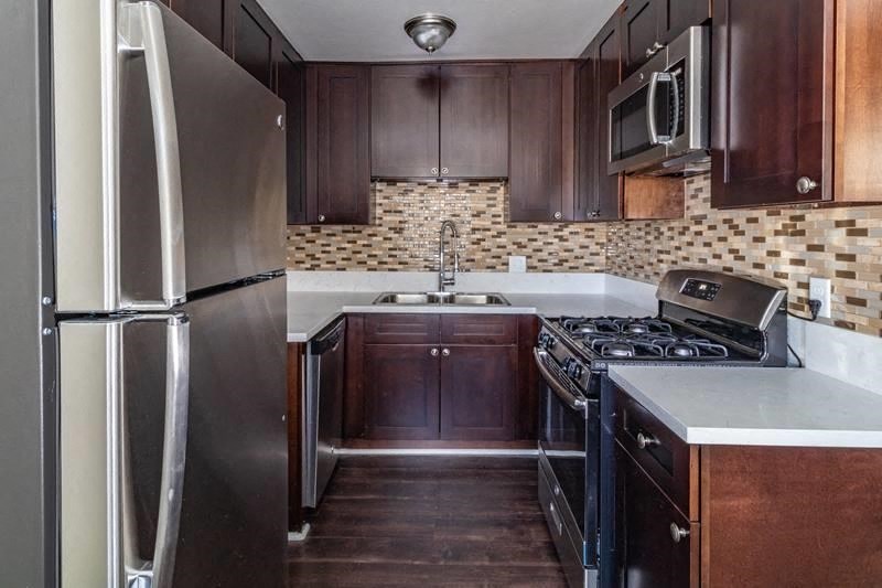 A41--1204-1208 West Adams Blvd.