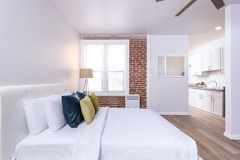 The St. Charles  bedroom - Photo Gallery 10