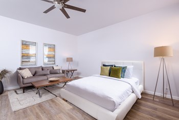 The St. Charles  bedroom - Photo Gallery 9