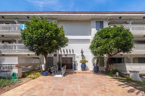 3111 4Th Street 2 Beds Apartment for Rent