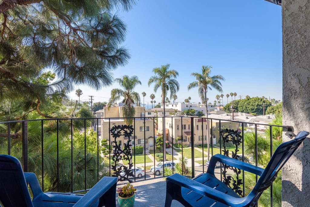 additional photo for property listing at paris 8th district a superb loft style apartment in a