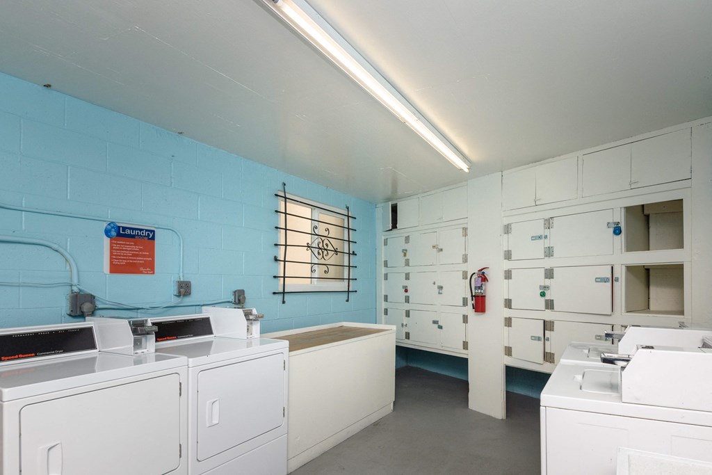 Apartments for rent with landry room in Long Beach