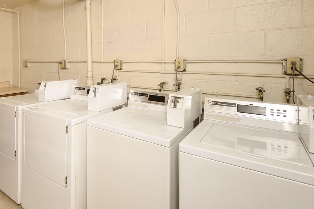 Laundry facilities at Gatsby Apartments