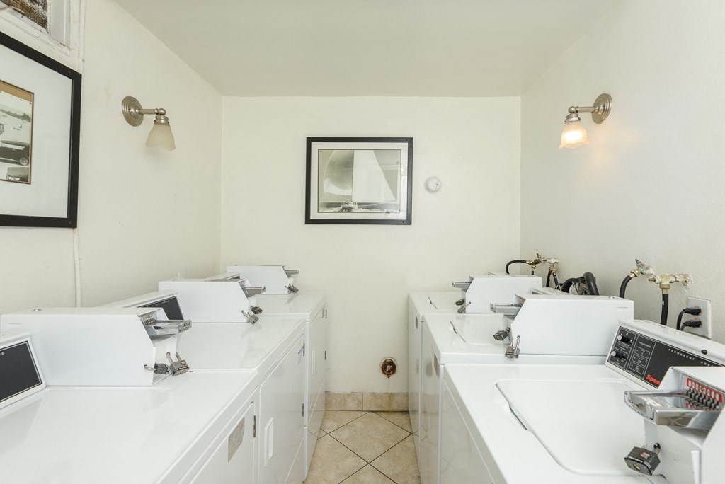 633 East 1st Street laundry