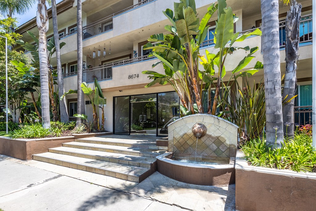 the building in which the hotel is located