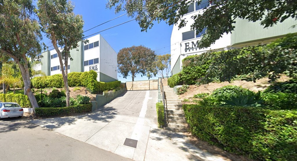 the building in which the apartment is located