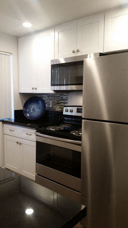 Apartmrnts with Modern Kitchens in Santa Ana