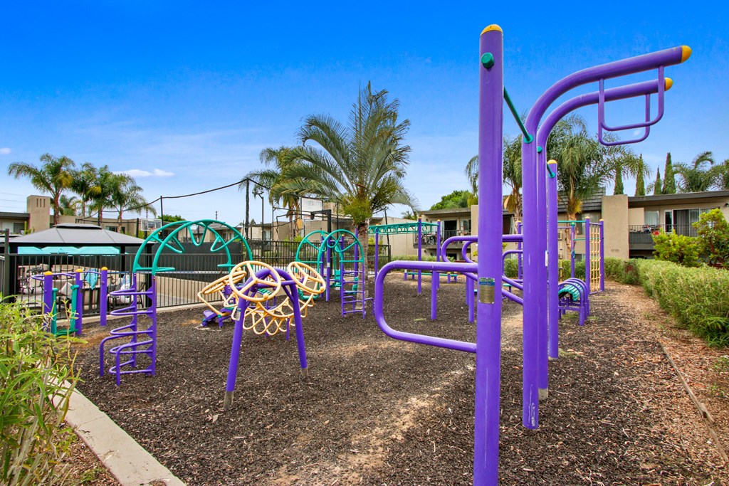 Apartments for rent near Santa Ana Freeway 55