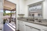 Studio apartment at Verdugo Plaza Apartments in Glendale