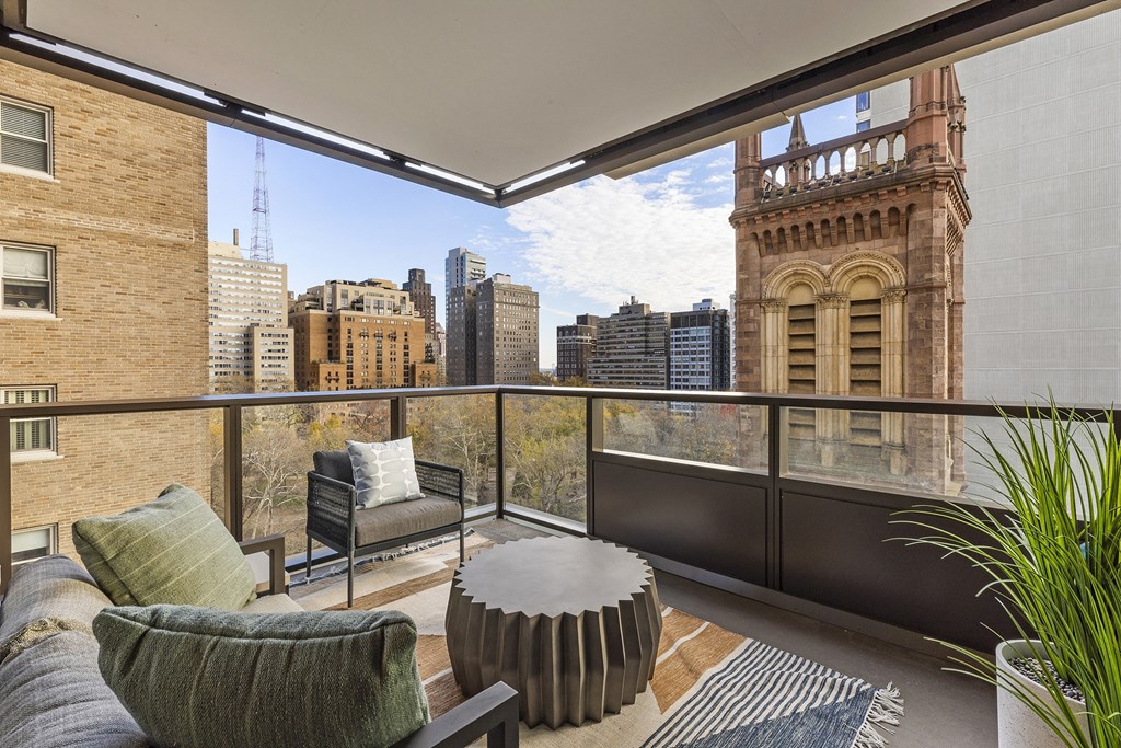 balcony/patio B2 floorplan