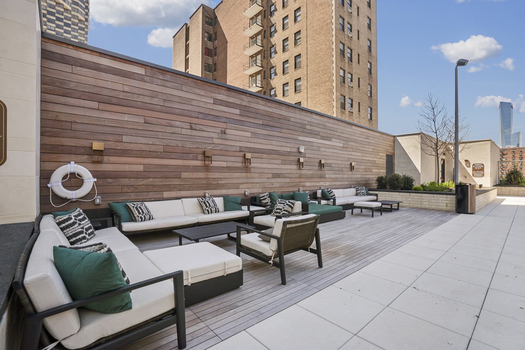 Beautiful Rooftop Lounge & Sundeck