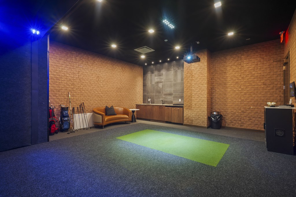 Golf & Sports Simulator & Lounge