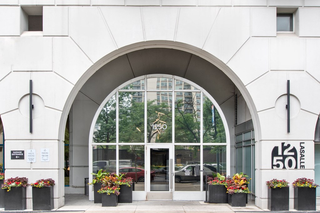 A view of the front of 1250 LaSalle from the street