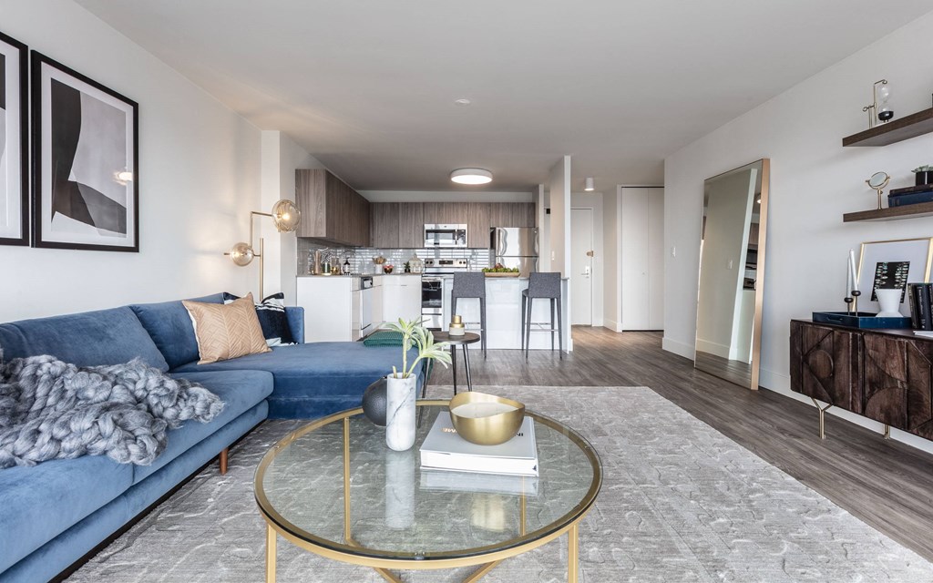 Live in Cozy 1 Bedroom at K Square, Chicago, Illinois