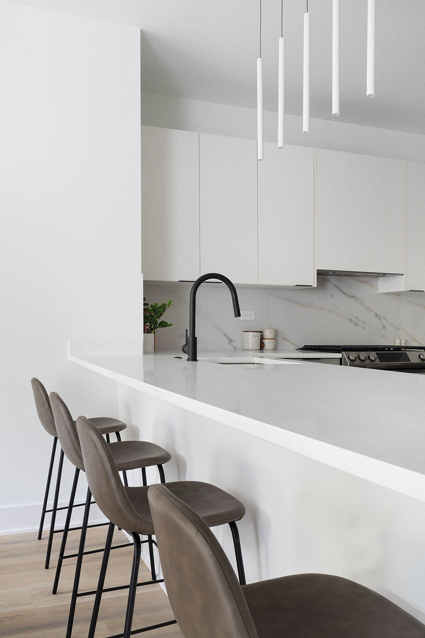 3821 N. Ashland Ave.