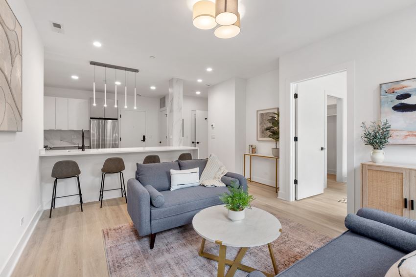 3821 N. Ashland Ave.