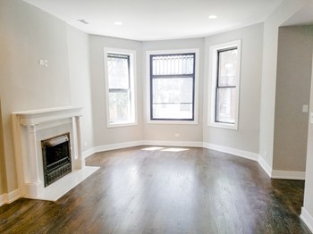 1049 N. Leavitt St. 2-3 Beds Apartment for Rent - Photo Gallery 6