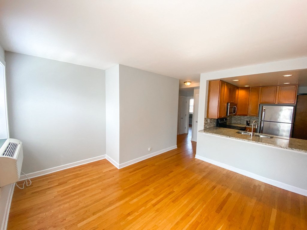 wicker park hardwood floors 1 bedroom