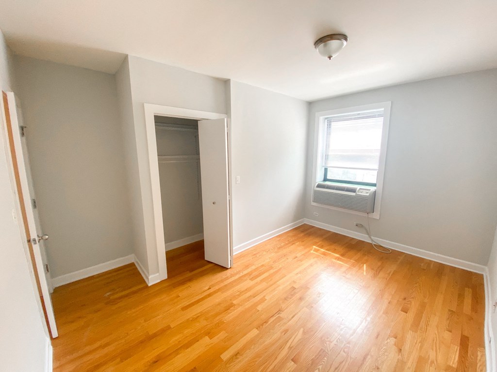 hardwood floors wicker park 1 bedroom