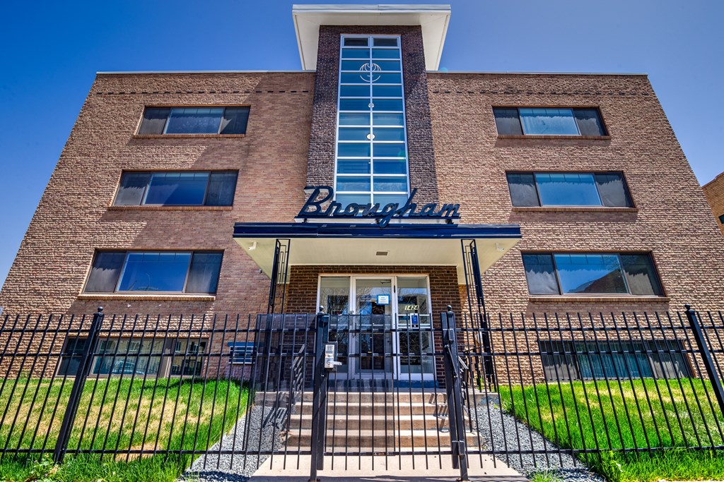 the building in which the hotel is located