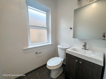 1455-57 W. Summerdale Ave. 2-3 Beds Apartment for Rent - Photo Gallery 6