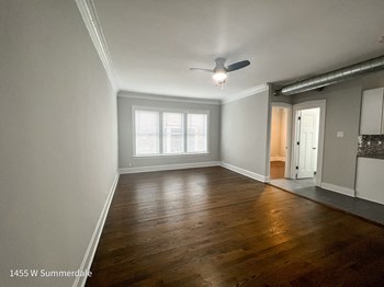 1455-57 W. Summerdale Ave. 2-3 Beds Apartment for Rent - Photo Gallery 2