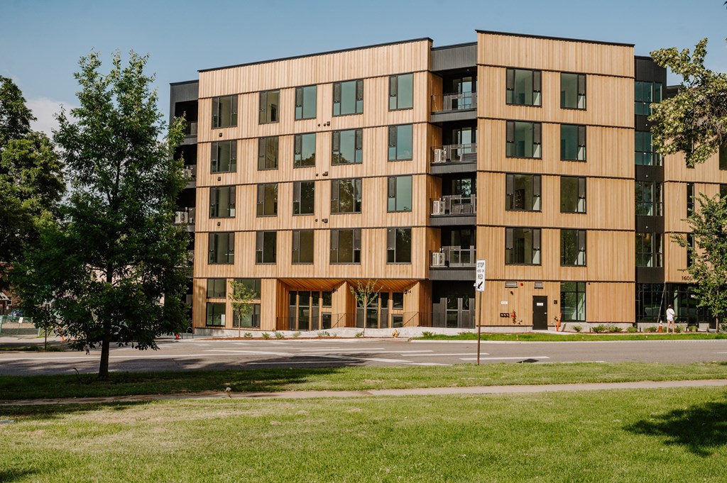 the building in which the hotel is located