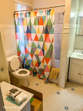 1634-38 W Granville Ave. 1-2 Beds Apartment for Rent - Photo Gallery 5