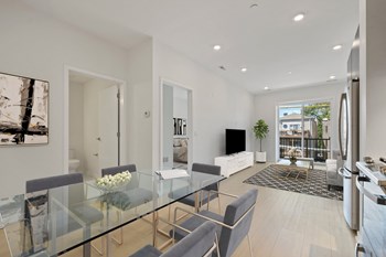 4714 N. Sheridan Rd. Studio-2 Beds Apartment for Rent - Photo Gallery 3