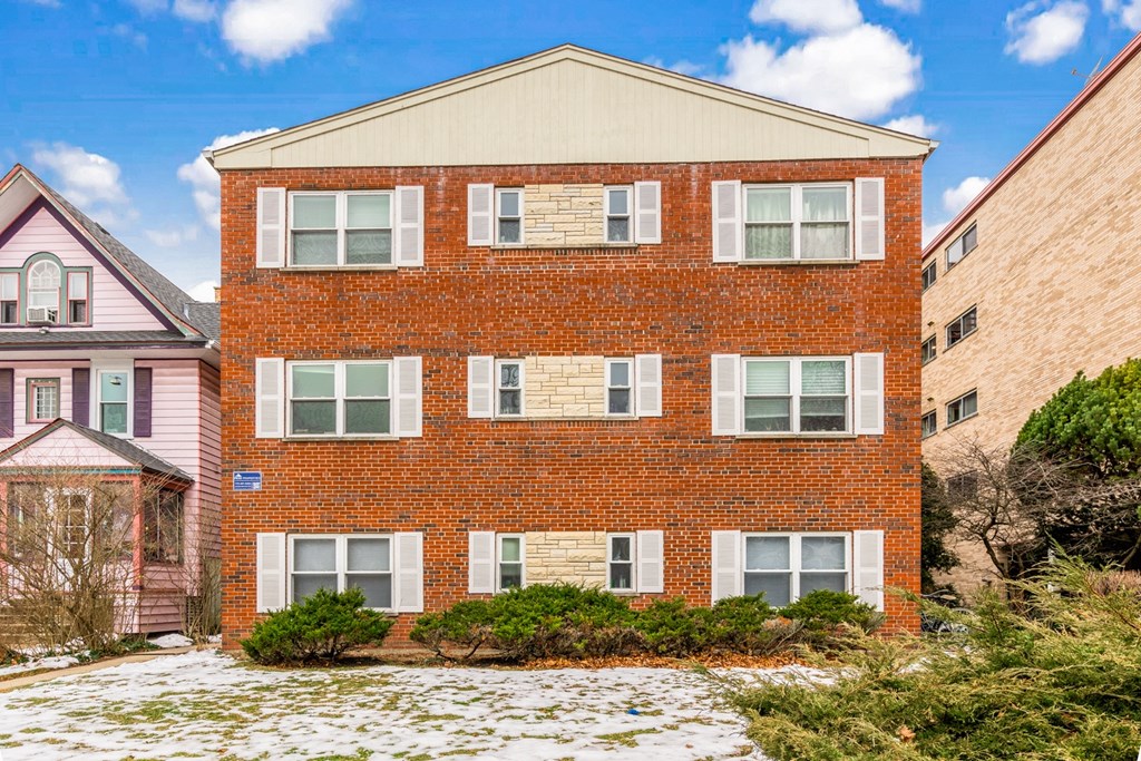 2146 sherman near northwestern university