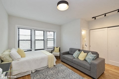 4236 N. Kenmore Ave. Studio-1 Bed Apartment for Rent - Photo Gallery 10