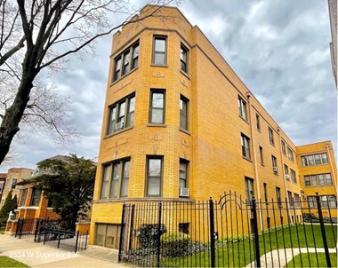2522-24 W. Superior St. 1-2 Beds Apartment for Rent