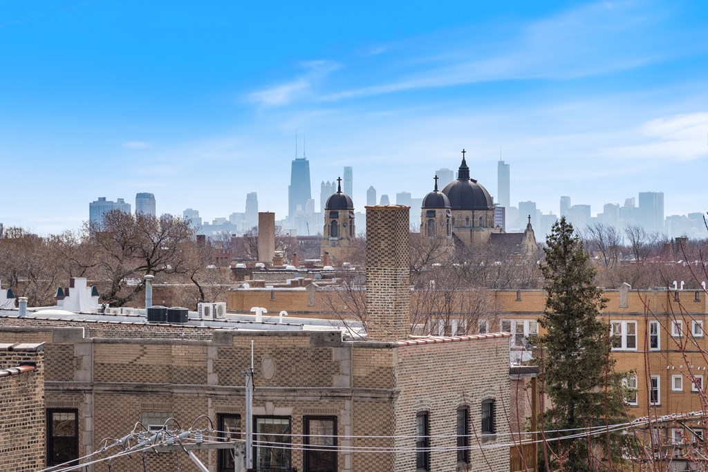 the skyline of the city with buildings in the distance