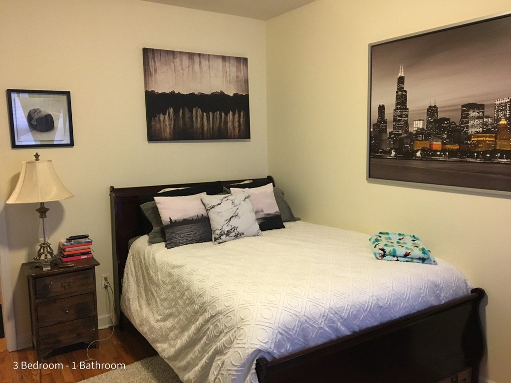 2 and 3 bed available humbolt park newly updated