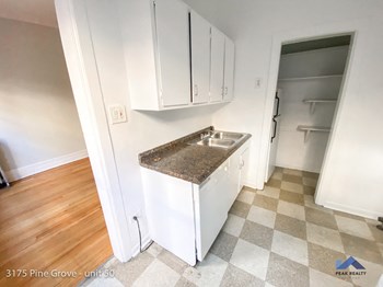 437-59 W. Belmont Ave. 1-3 Beds Apartment for Rent - Photo Gallery 2