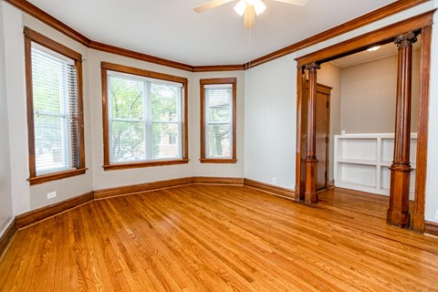 3335 W. Dickens Ave. 2 Beds Apartment for Rent