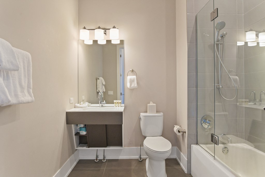 1 Bed - 1 Bath 943 Crosby